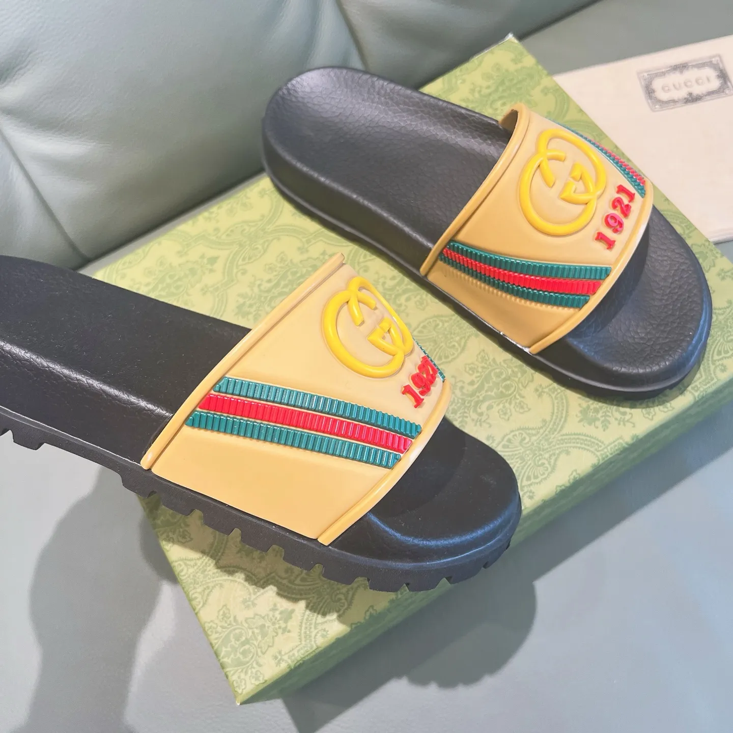 Men's Men's Shoes 130🐮🐮Gucci Gucci Slippers Gucci 2024 latest beach sandals slippers Original molding double G LOGO Original molding consistent Outsole: Men's Men's Shoes u double-layer outsole Size: 35-46